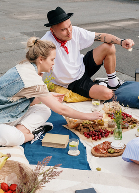 朋友家人去世发红包 朋友的父亲去世可以用微信红包给礼金吗