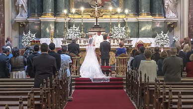 结婚应该按照男方规矩还是女方规矩 结婚时应该按照男方的习俗还是女方的习俗?