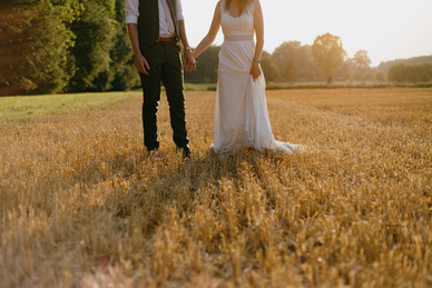 女明星穿礼服不怕掉吗 女星穿“抹胸”礼服为什么不会掉?