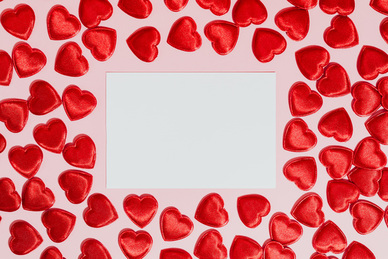 参加朋友的婚礼穿什么颜色衣服