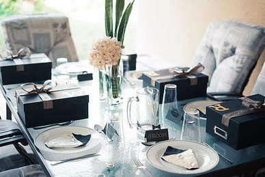 送别人礼物被其他人看到了