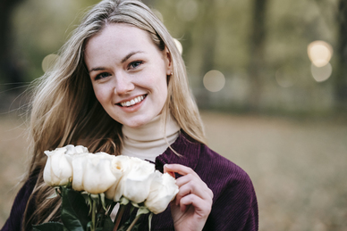 长辈结婚纪念日送什么花 父母结婚纪念日送什么花比较好