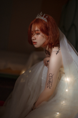 订婚宴是结婚前几天 结婚前多久订婚合适？