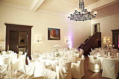 适合短发婆婆婚礼服装 喜婆婆短发穿旗袍裙好看吗