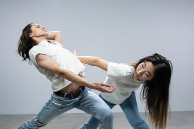 适合旗袍的发型显年轻 穿旗袍的发型