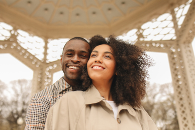 回门的新娘新郎衣服谁准备 结婚回门穿什么衣服 结婚衣服能穿回娘家么