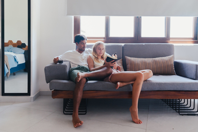 结婚披红是谁给谁披红 女方给新郎官披红怎么说？