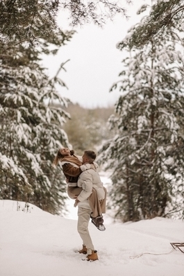 给长辈拜年送什么酒比较好 过年可以给长辈送什么酒？