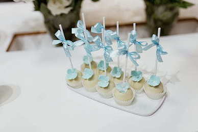 接待领导穿什么衣服女 女公务员接待工作如何穿衣?