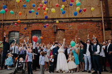 主持人独特的出场方式 主持人10种热场方式是什么?