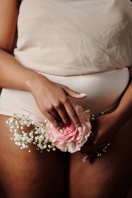 情侣对戒男女怎么戴 情侣戒指男女分别带哪只手的哪个手指