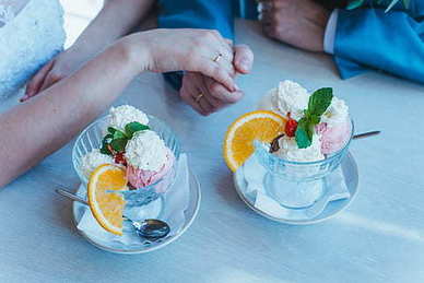 怎么把对象扣的全是水 怎样把女友扣到水停不下