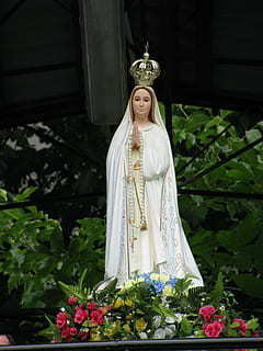 证件照白底的穿什么衣服 白底证件照穿什么衣服