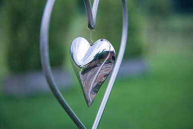 接嫁妆男方需要派红包 接亲的人要给红包吗