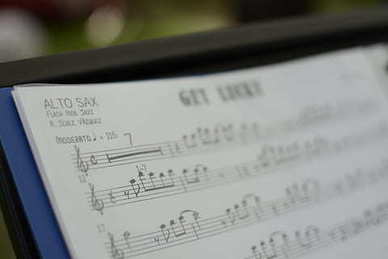 红布大红花怎样扎图解 大红花怎么扎步骤图片