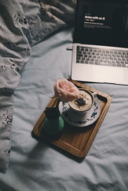 结婚证撕成2半了还能用吗 结婚证撕两半还有效吗