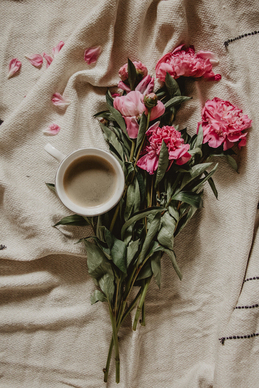 结婚新娘的被子为什么要找别人缝