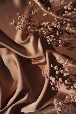 如何利用满天星装饰家里 满天星干花挂墙上怎么挂好看