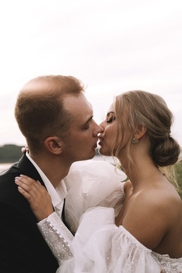 选耳环有什么讲究 挑选耳环的方式有哪些