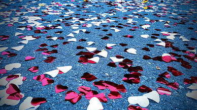 面试黑色西装配什么衬衣