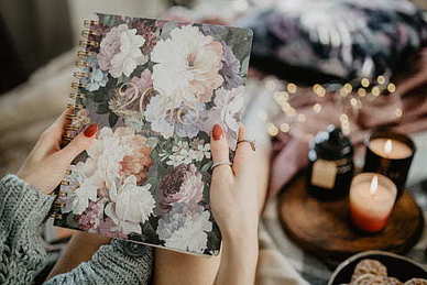 影楼风景拍照多少钱一张 拍个带海景的婚纱照大概需要多少钱啊