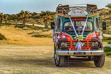 伴郎可以住新郎家么 当伴郎不在男方家住行不