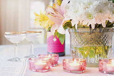 结婚用的糖果盒子装喜糖的 喜糖盒里一般都装啥东西啊