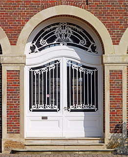 拍婚纱照为什么拍出来脸那么大 拍婚纱照的时候人被拍胖了是什么原因?