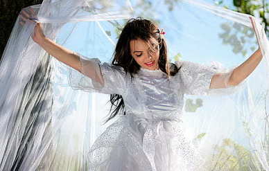 对戒钻戒都是男方买吗 结婚钻戒一般是男方买还是女方买