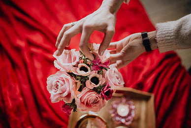 结婚新娘鲜花造型图片