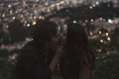 拍婚纱照男士应该买什么袜子