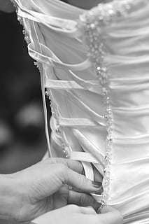 红地毯一般会铺上舞台吗 演出舞台可以铺地毯吗?