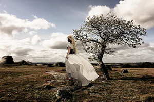 草坪婚礼季节 什么季节办草坪婚礼最适宜?