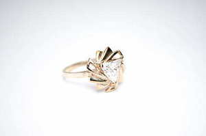 婚车上的花用过之后怎么处理 婚车上的花,用了之后还可以干什么?