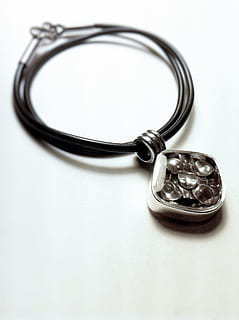 子女结婚父母穿什么衣服 父母在孩子的婚礼上穿什么颜色的衣服