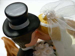 结婚堵门红包一般放多少钱