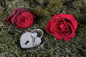 结婚父母向宾客答谢 父母在儿子结婚前宴请宾客时的答谢词