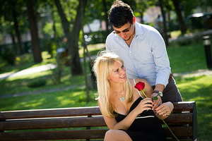 婚车拉花一辆车贴几个 婚车手拉花一辆车要几个?