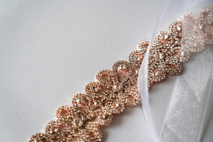 结婚时适合新娘唱的歌曲 有哪些在结婚时适合新娘唱的歌?