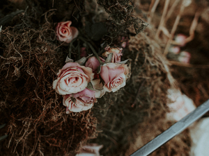 客厅喜字怎么布置 婚礼布置之婚房喜字怎么贴