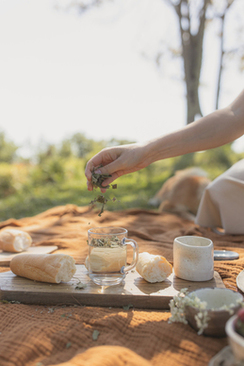 婚礼现场追光灯怎么打录像效果好 在婚礼上怎么打造最好的追光灯效果