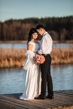 参加婚礼照片真实