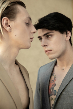 结婚手捧花什么时候买 谁懂的结婚的时候那个手捧花是女方买还是男