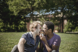 送朋友小孩结婚红包怎么写 朋友的儿子结婚给朋友送贺礼红包怎么写