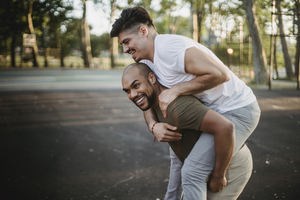 婚礼电子请柬一般怎么弄 婚礼电子请柬怎么做