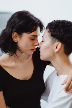 给姐的女儿新婚祝福语 恭喜姐姐女儿结婚的祝福语?