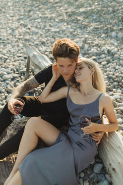 伴娘怎么困住新郎 堵门伴娘怎么整新郎