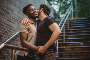 自己出阁短信怎么写 求助，女方出阁短信怎么写