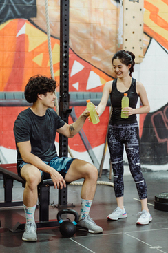 一般婚礼请帖什么时候发 一般什么时候发 送婚礼请帖的最佳时间