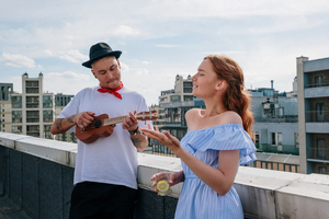 用酒泡脚有什么好处和坏处 的功效与作用，白酒泡脚有什么好处和坏处